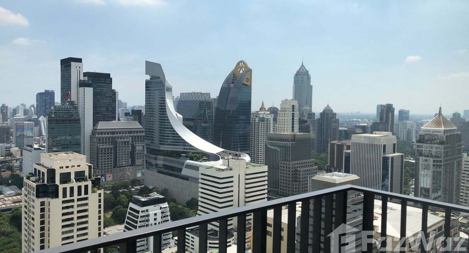 For rent 2 bedrooms condo in Pathum Wan, Bangkok