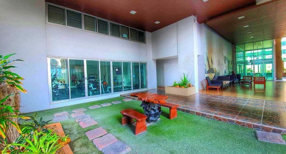 For rent 1 bed condo in Watthana, Bangkok