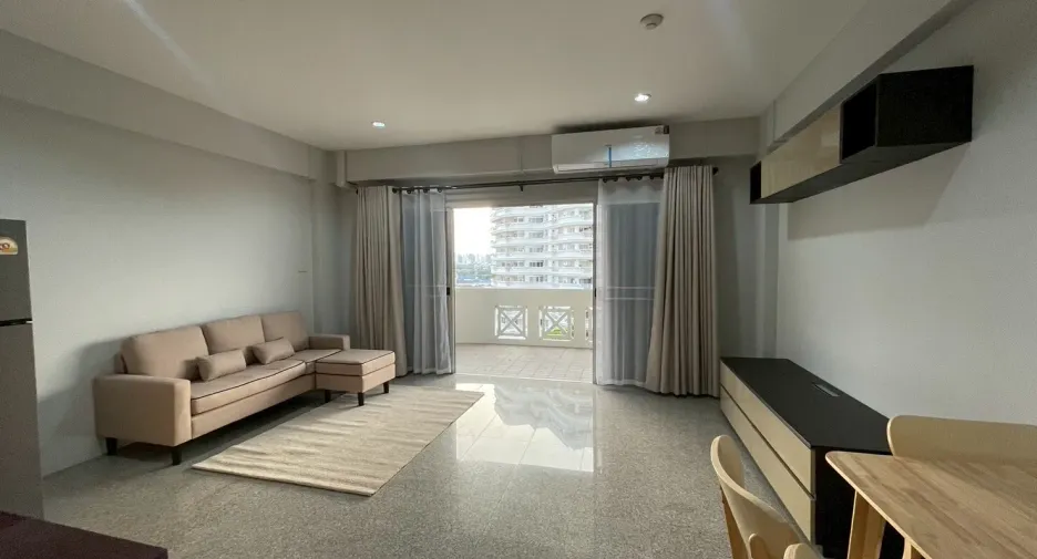 For rent 1 bed condo in Bang Kapi, Bangkok