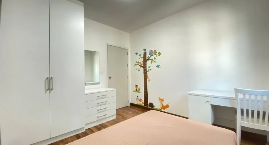 Reihenhaus zur Miete mit 3 Zimmer in Suan Luang, Bangkok
