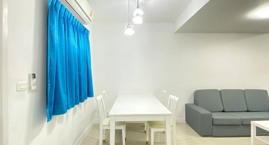 Reihenhaus zur Miete mit 3 Zimmer in Suan Luang, Bangkok
