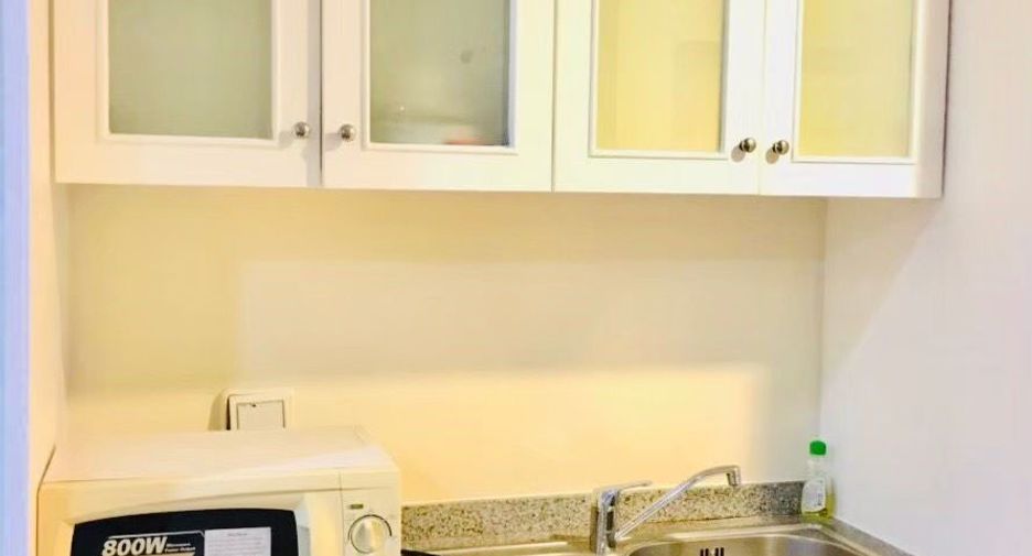 For rent studio condo in Khlong Toei, Bangkok