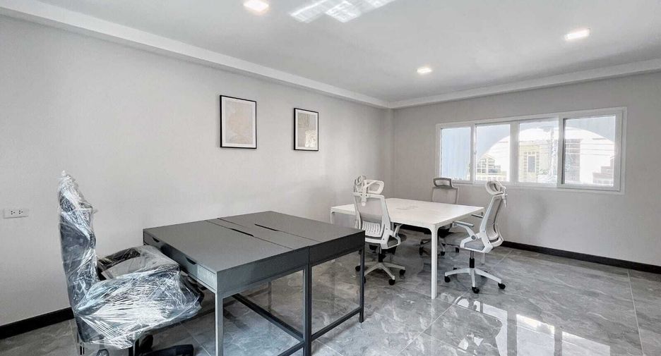 For rent 6 ベッドルーム townhouse in Watthana, Bangkok