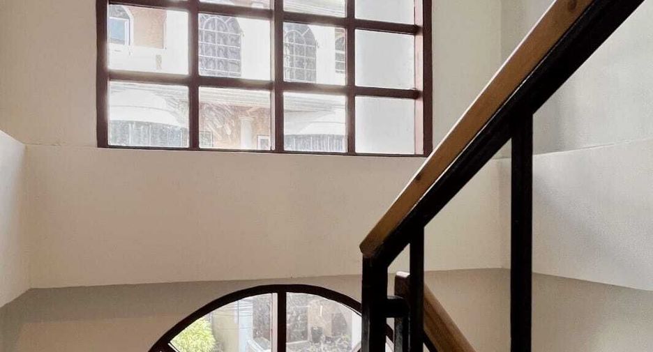 For rent 6 ベッドルーム townhouse in Watthana, Bangkok