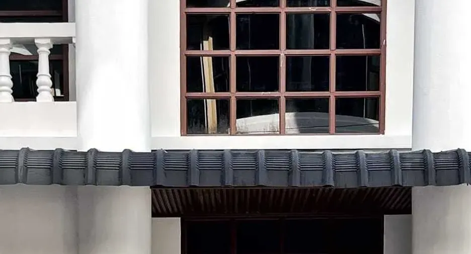For rent 6 bedrooms townhouse in Watthana, Bangkok