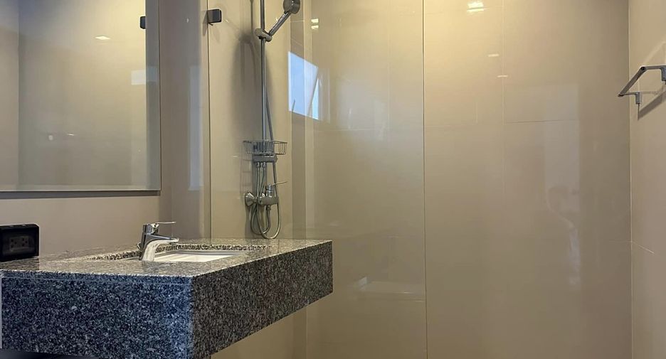 For rent 1 bed apartment in Phra Khanong, Bangkok