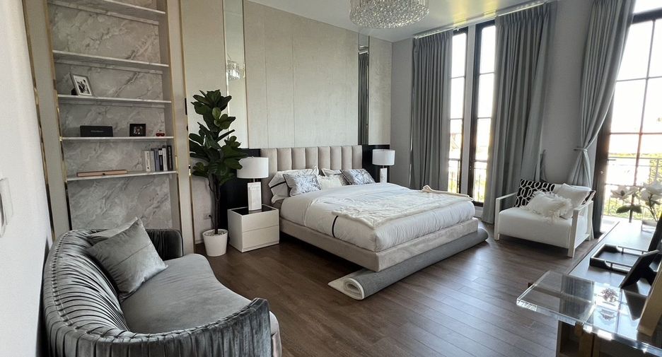 Haus zur Miete mit 5 Zimmer in Watthana, Bangkok