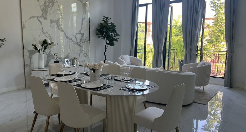 Haus zur Miete mit 5 Zimmer in Watthana, Bangkok
