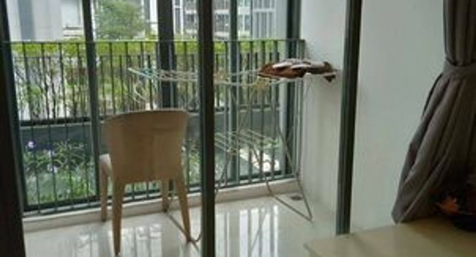 For rent 2 bedrooms condo in Phra Khanong, Bangkok