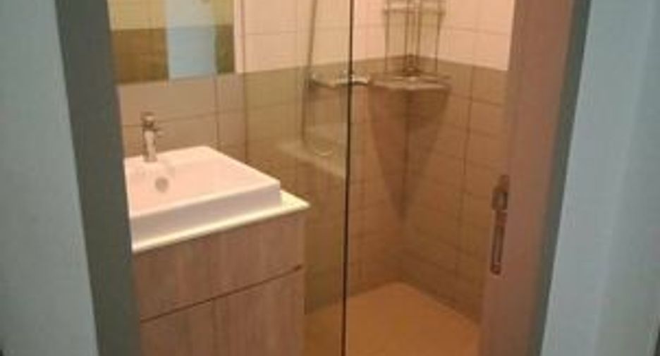 For rent 2 bedrooms condo in Phra Khanong, Bangkok