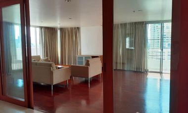 For rent 4 bedrooms condo in Khlong Toei, Bangkok
