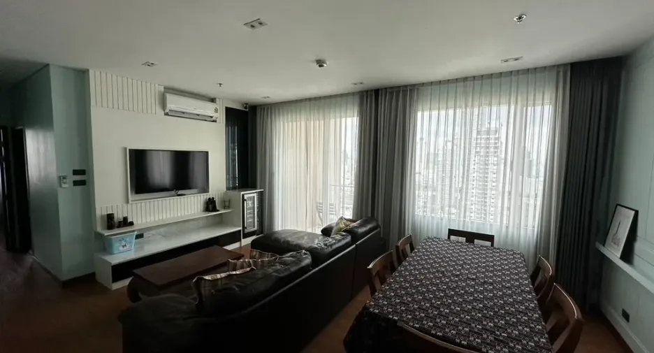 For rent 2 bedrooms condo in Khlong San, Bangkok