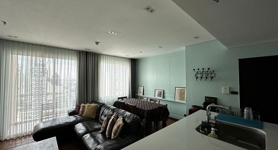For rent 2 bedrooms condo in Khlong San, Bangkok
