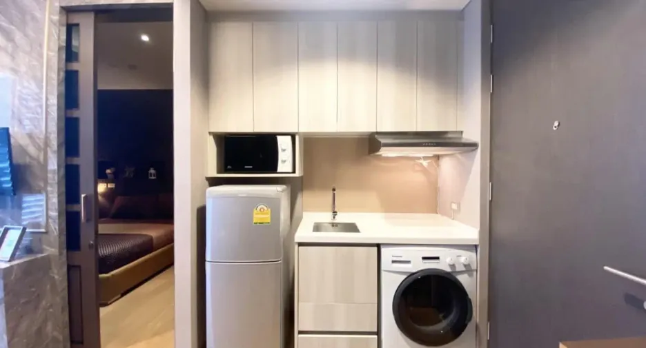For rent 1 bed condo in Khlong Toei, Bangkok