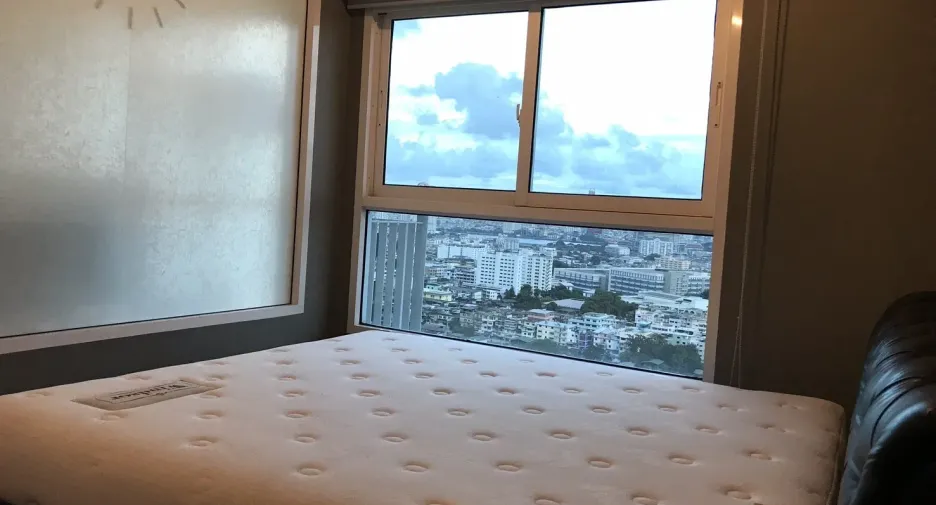 For rent 1 bed condo in Thon Buri, Bangkok