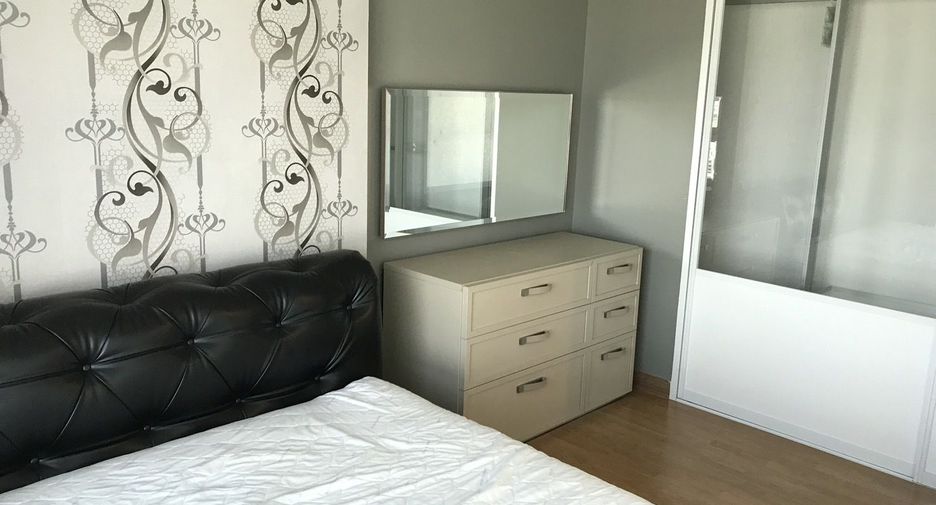 For rent 1 bed condo in Thon Buri, Bangkok