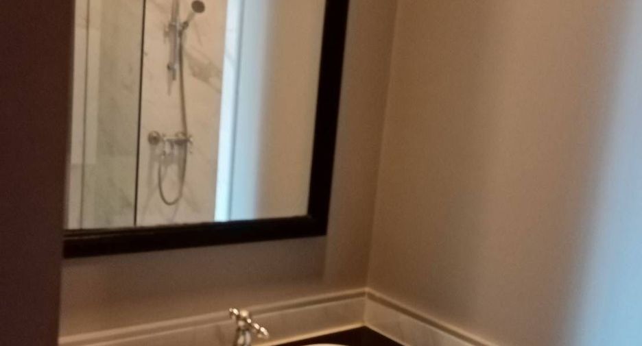For rent 1 bed condo in Pathum Wan, Bangkok
