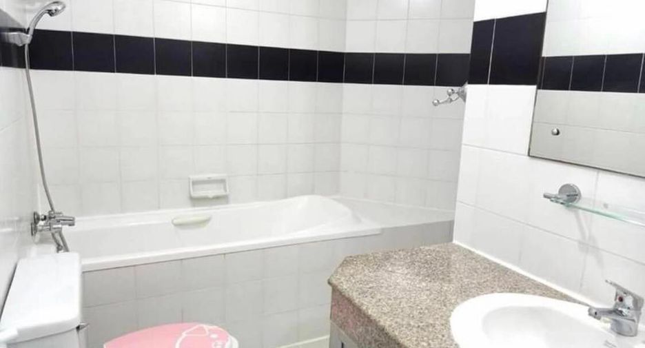 For rent 2 ベッドルーム condo in Watthana, Bangkok