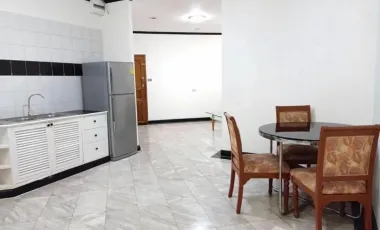À louer 2 chambres condo à Watthana, Bangkok