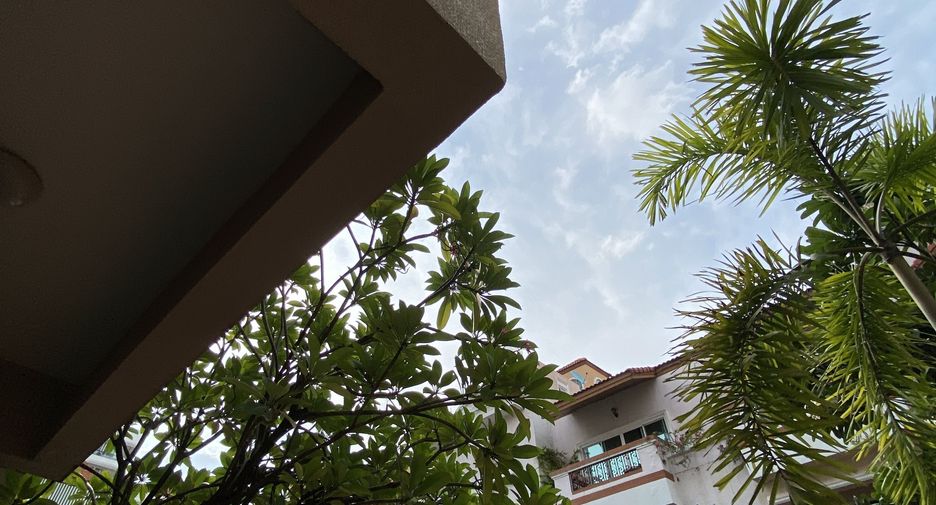 For rent 1 bed apartment in Watthana, Bangkok