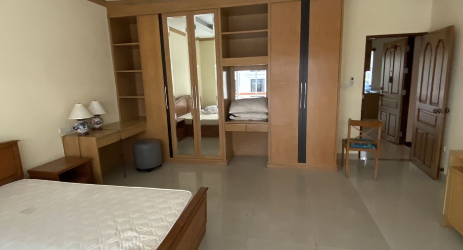 For rent 1 bed apartment in Watthana, Bangkok