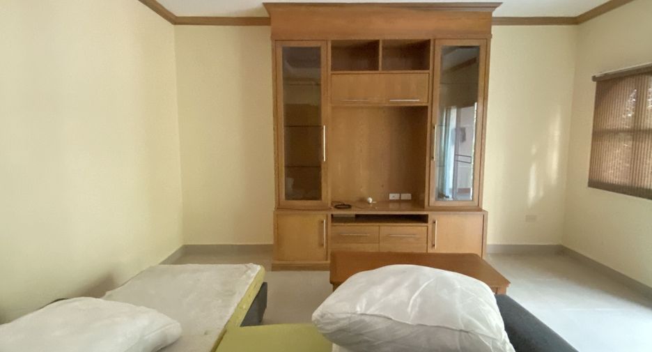 For rent 1 bed apartment in Watthana, Bangkok