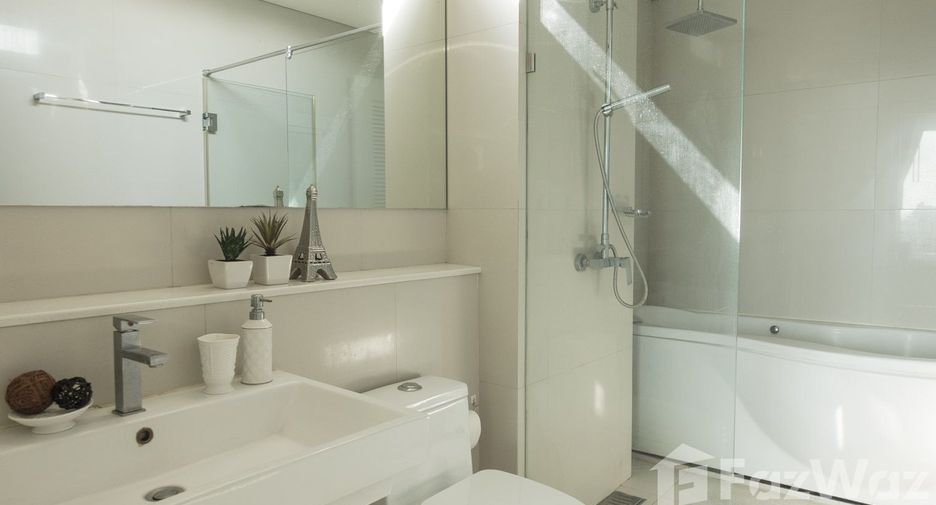 For rent 1 bed condo in Watthana, Bangkok