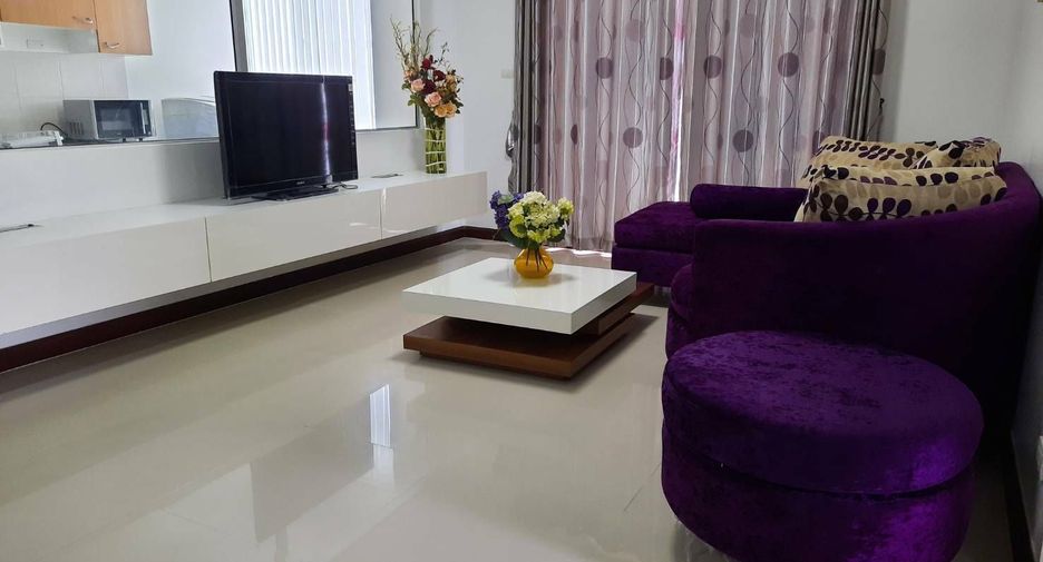 For rent 3 bedrooms condo in Chatuchak, Bangkok