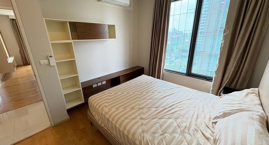 For rent 2 bedrooms condo in Watthana, Bangkok