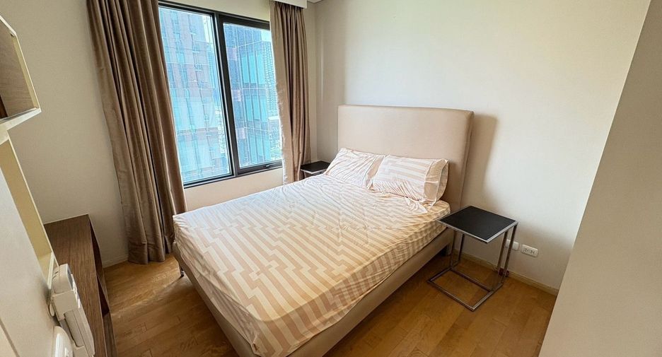 For rent 2 bedrooms condo in Watthana, Bangkok