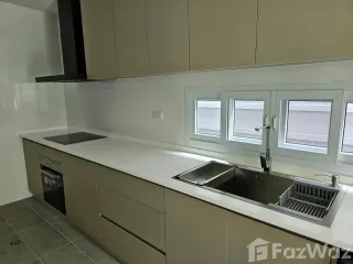For rent 3 bedrooms house in Saphan Sung, Bangkok