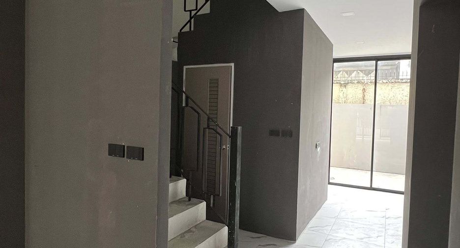 For rent 2 bedrooms office in Bang Khae, Bangkok