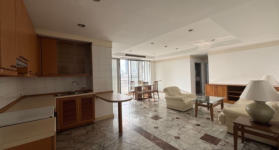 For rent 3 bedrooms apartment in Sathon, Bangkok