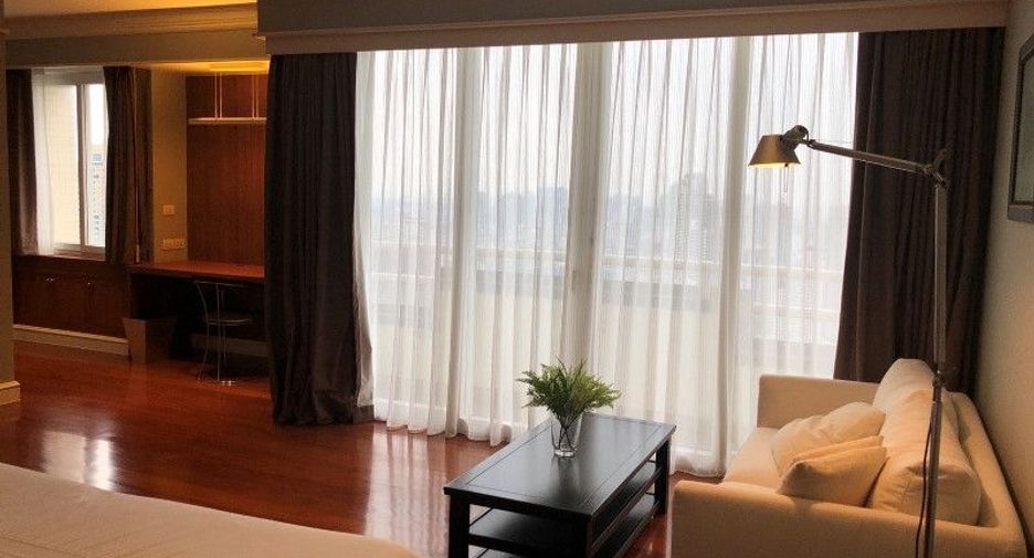 For rent 4 ベッドルーム condo in Khlong Toei, Bangkok