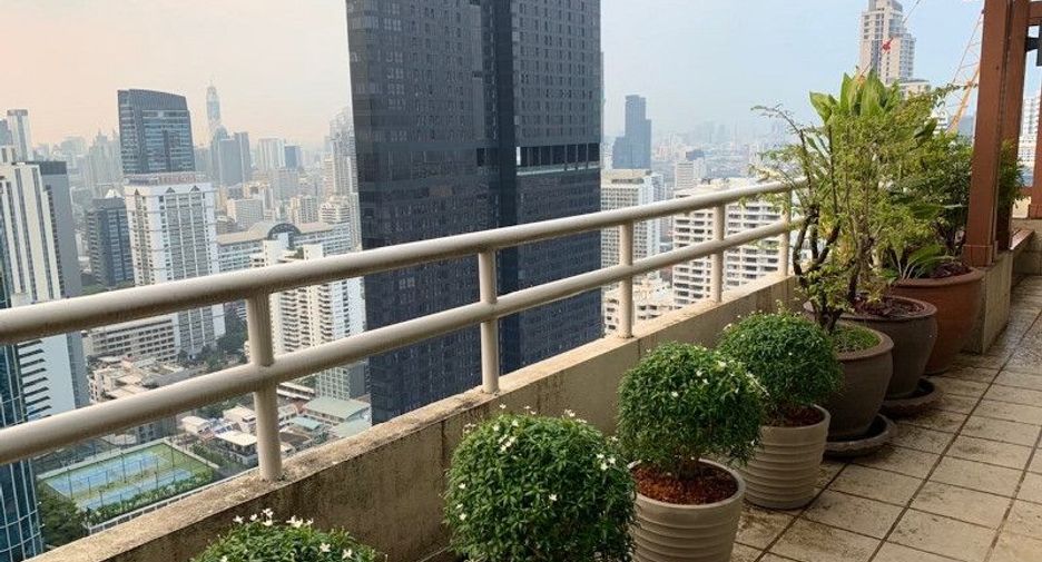 For rent 4 ベッドルーム condo in Khlong Toei, Bangkok