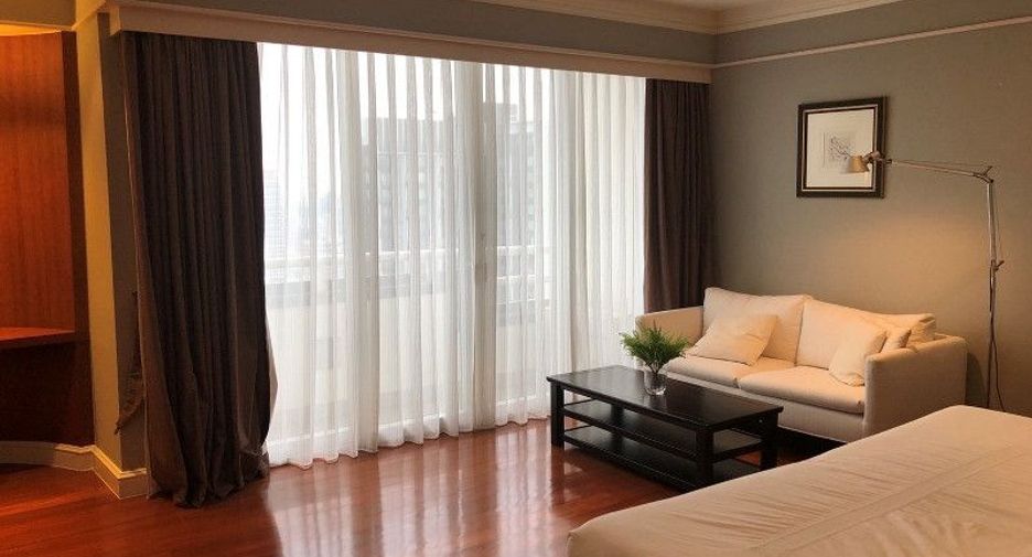 For rent 4 ベッドルーム condo in Khlong Toei, Bangkok