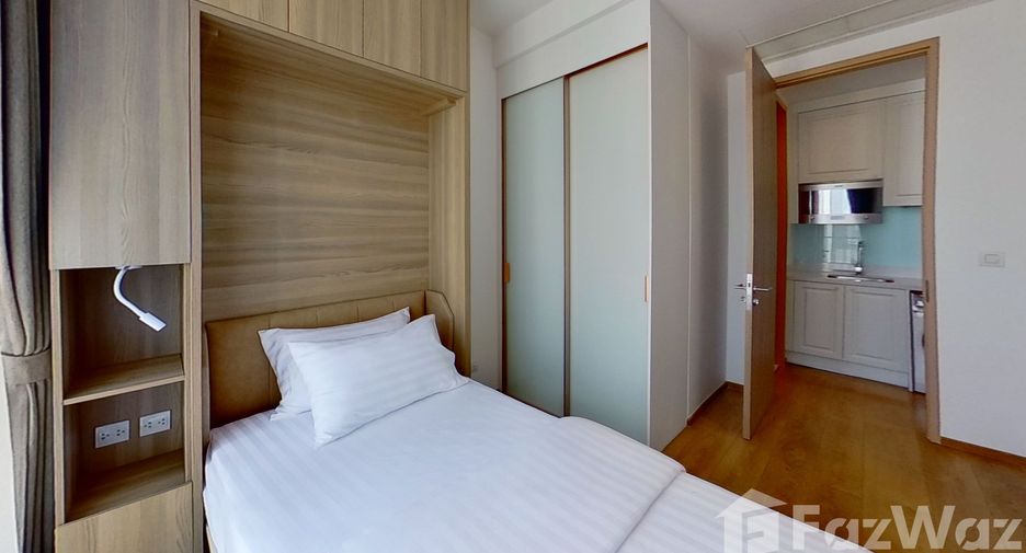 For rent 2 bedrooms condo in Watthana, Bangkok