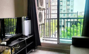 For rent 2 bedrooms condo in Huai Khwang, Bangkok