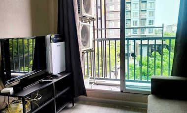 For rent 2 bedrooms condo in Huai Khwang, Bangkok