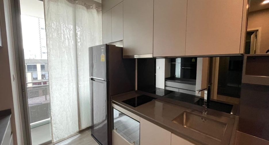 Condo en alquiler de 1 habitaciones en Khlong Toei, Bangkok