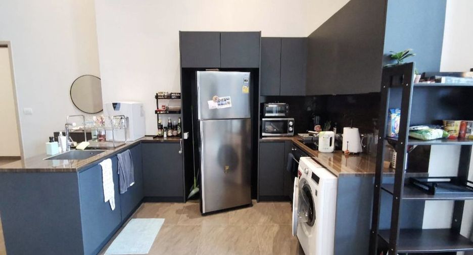 For rent 2 bedrooms condo in Sathon, Bangkok