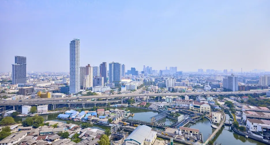 For rent 2 bedrooms condo in Khlong Toei, Bangkok