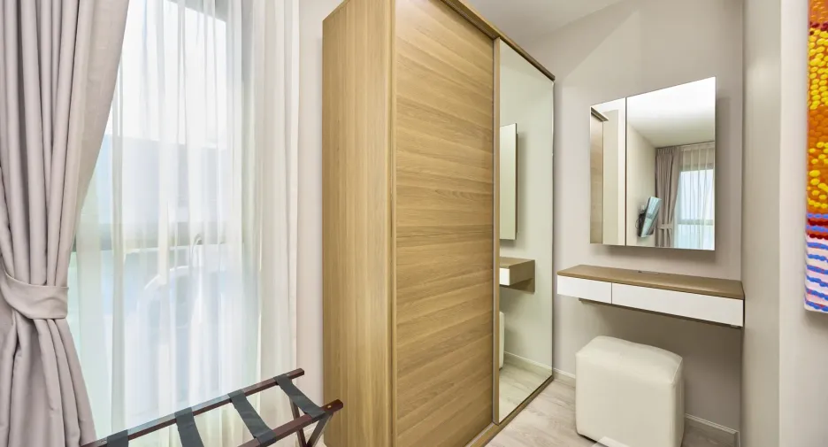 For rent 2 bedrooms condo in Khlong Toei, Bangkok