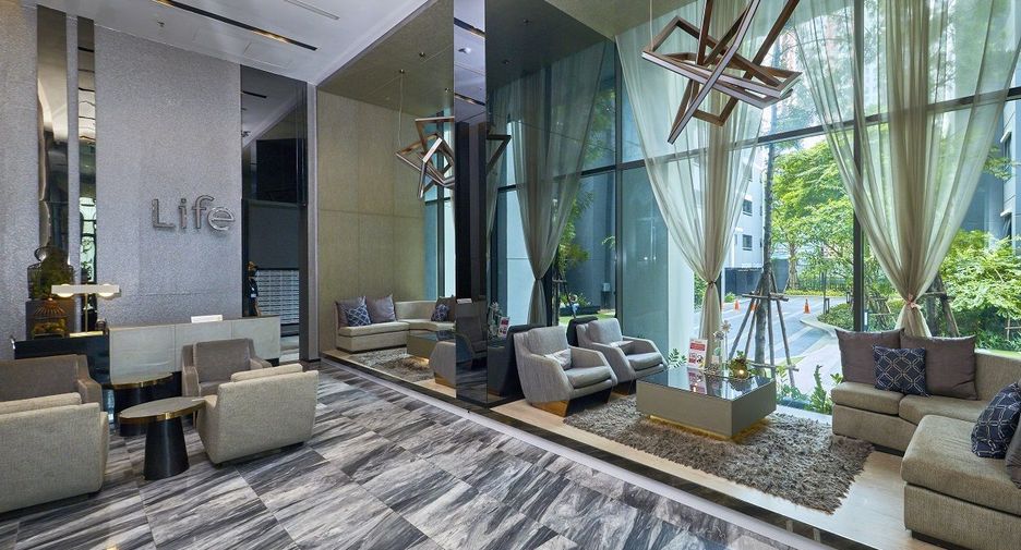 For rent 2 bedrooms condo in Khlong Toei, Bangkok