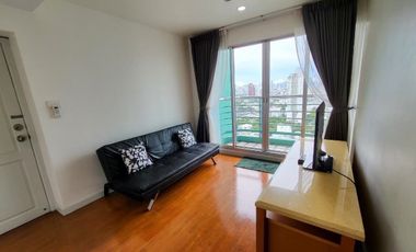 Condo en alquiler de 3 habitaciones en Yan Nawa, Bangkok