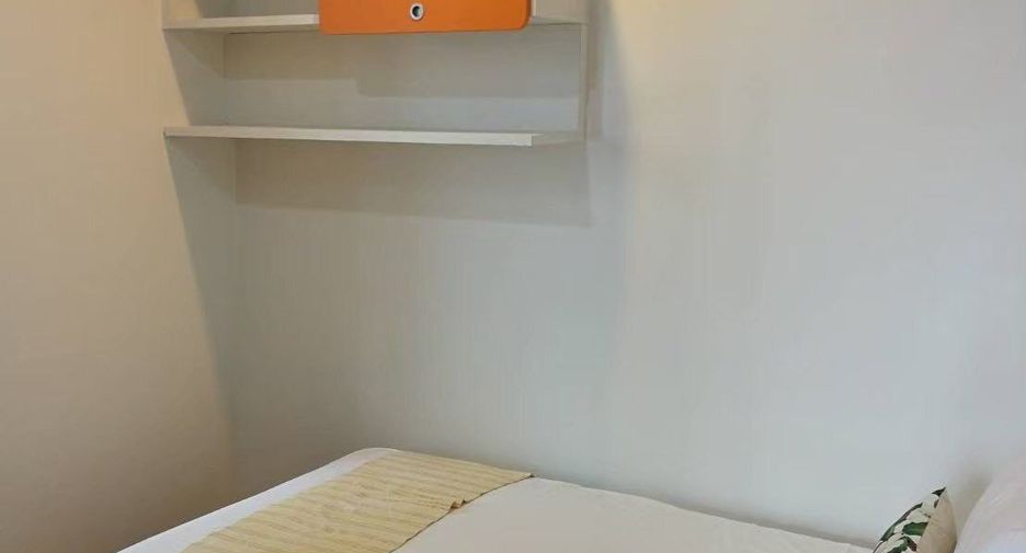 For rent 3 bedrooms condo in Yan Nawa, Bangkok