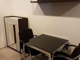 Condo en alquiler de 1 habitaciones en Huai Khwang, Bangkok
