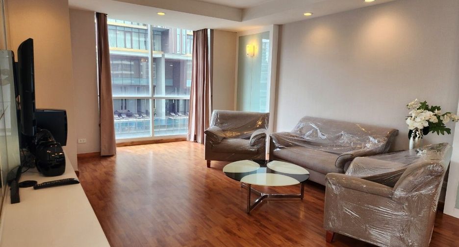 For rent 2 bedrooms condo in Pathum Wan, Bangkok