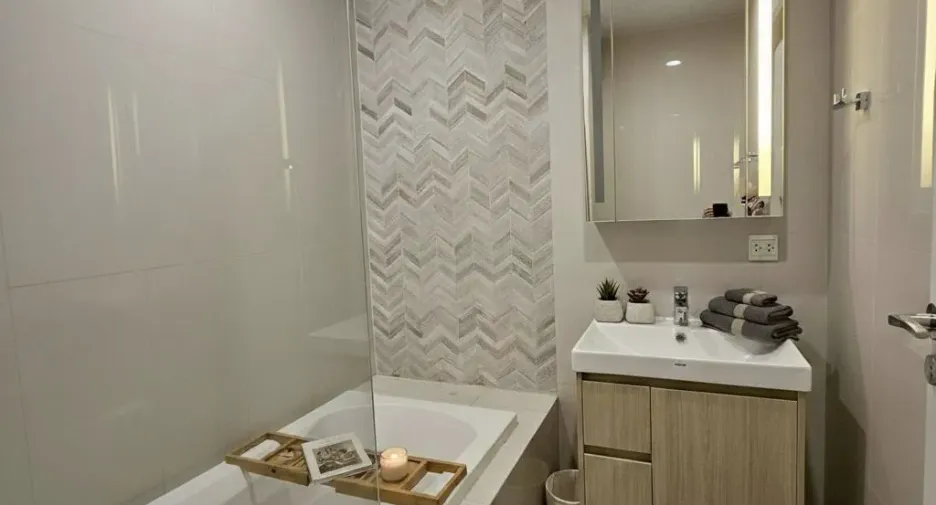 Wohnung zur Miete mit 2 Zimmer in Khlong Toei, Bangkok