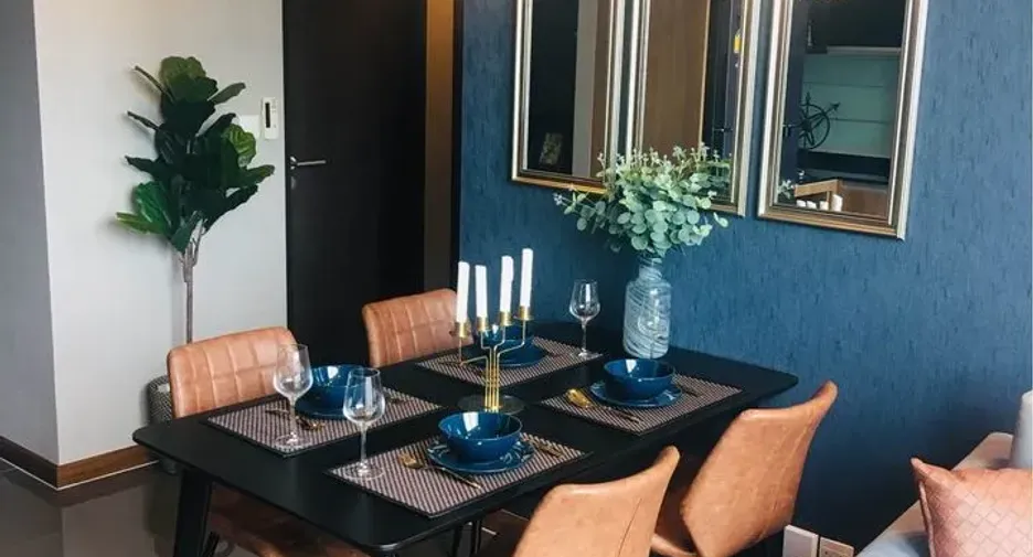 For rent 2 bedrooms condo in Pathum Wan, Bangkok